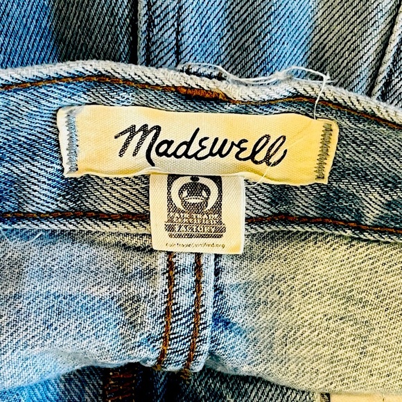 Madewell The Perfect High Waisted Raw Hem Jean Short Size 30 - Picture 3 of 4